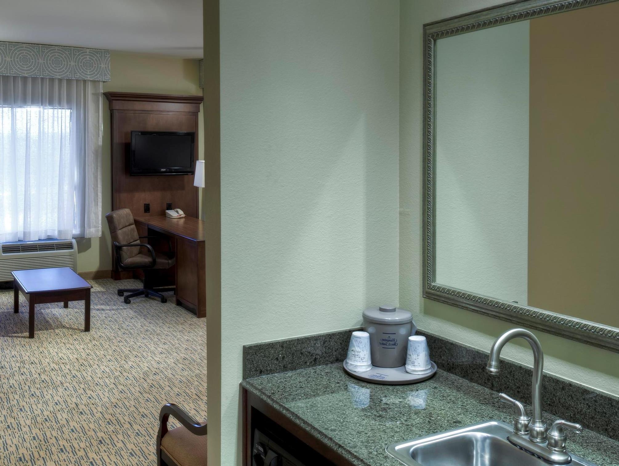 Hampton Inn & Suites Texarkana Exterior photo