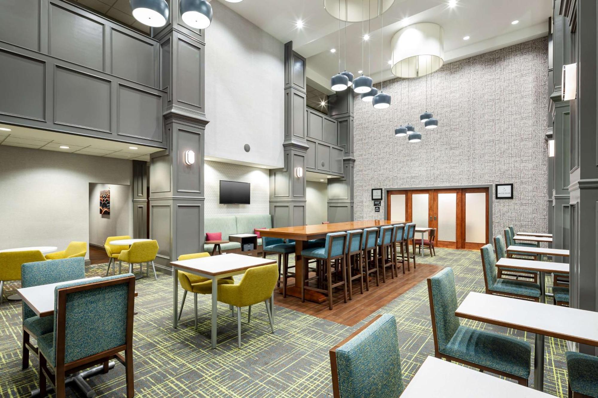 Hampton Inn & Suites Texarkana Exterior photo